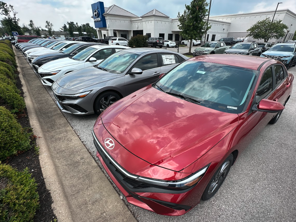 Lineup of new Hyundai sedans equipped with Hyundai SmartSense safety features